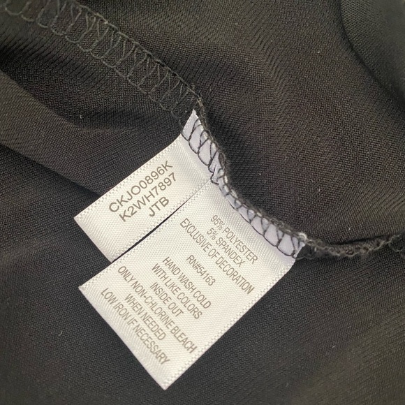 Calvin Klein Silky Top - Picture 9 of 9